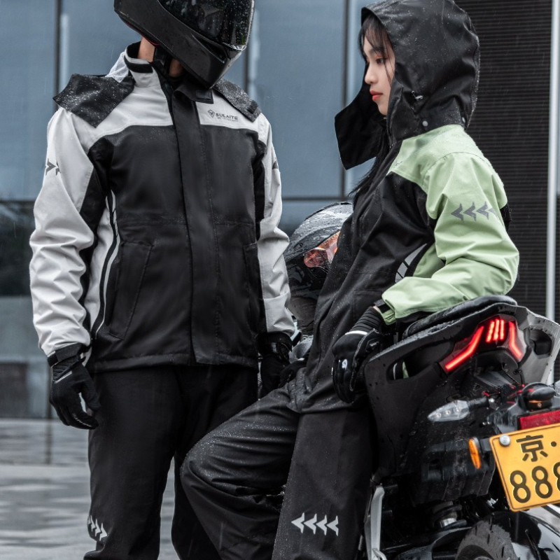 ชุดกันฝนสำหรับมอเตอร์ไซค์ Oxfo - Cycling Commuter Rain Jacket บทวิจารณ์และราคา